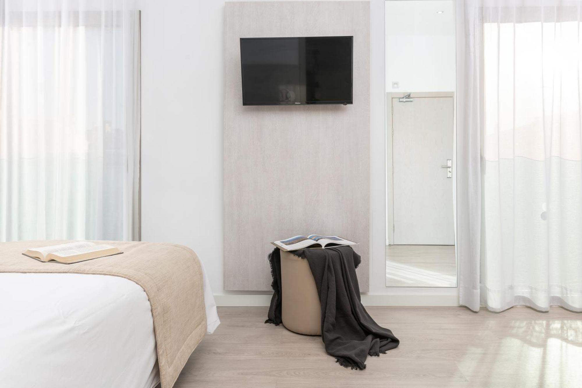 Llaut Boutique Hotel (Adults Only) Can Picafort  Ruang foto