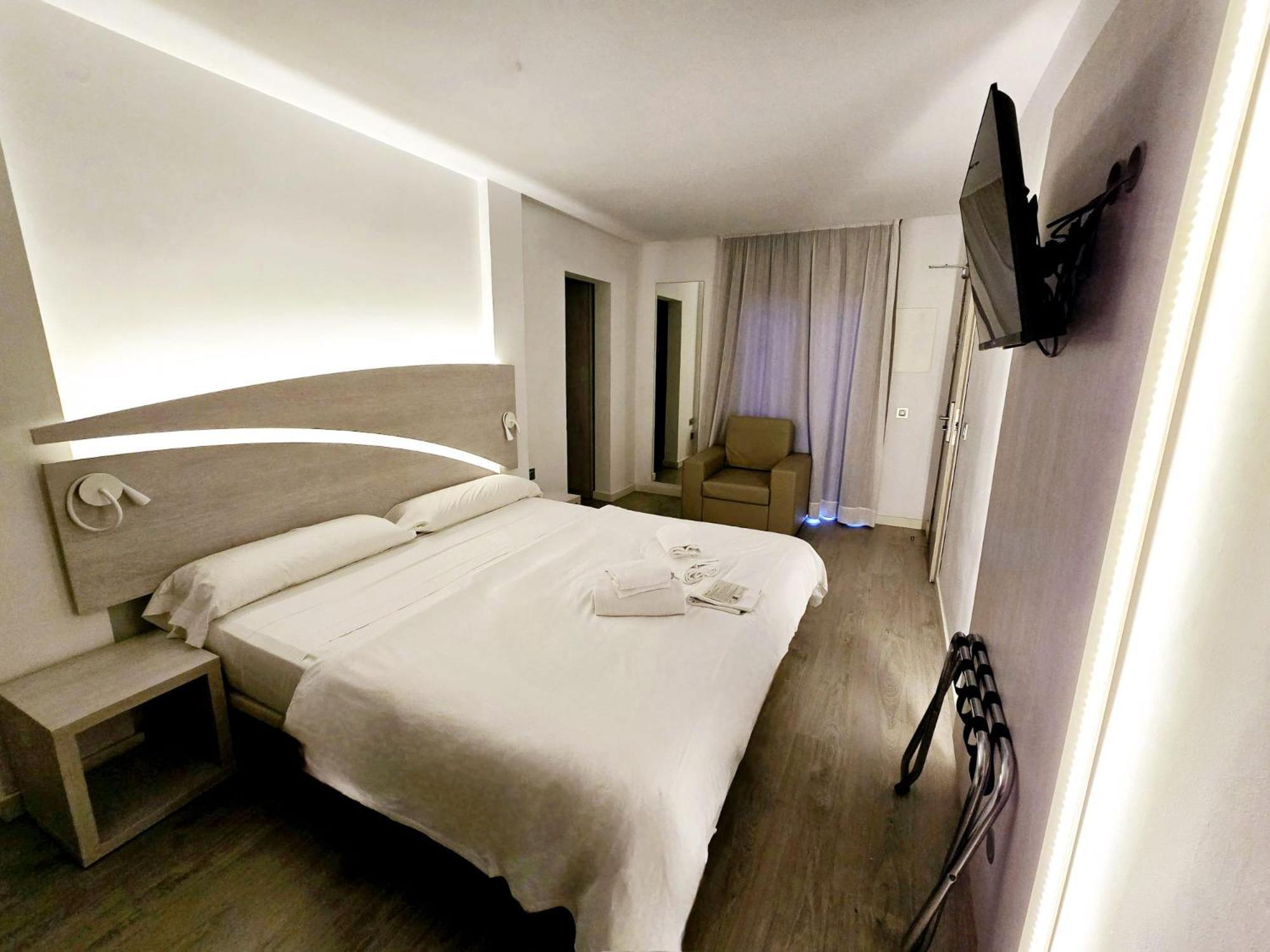 Llaut Boutique Hotel (Adults Only) Can Picafort  Ruang foto